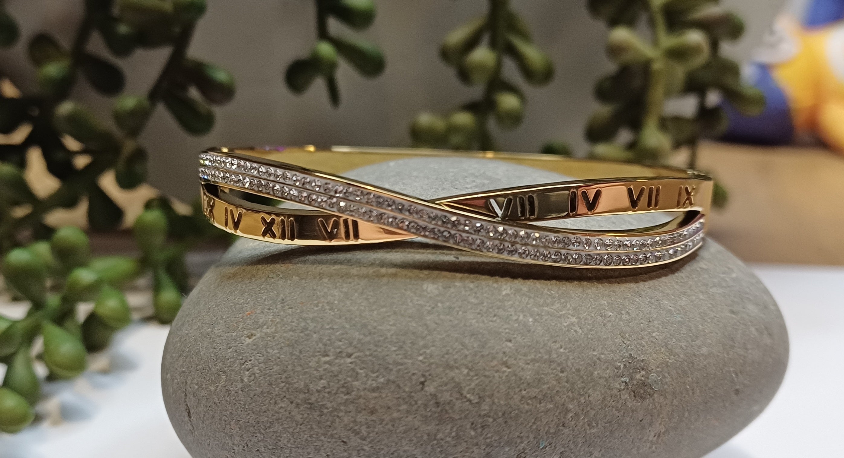 Roman Numeral Double Band Bangle