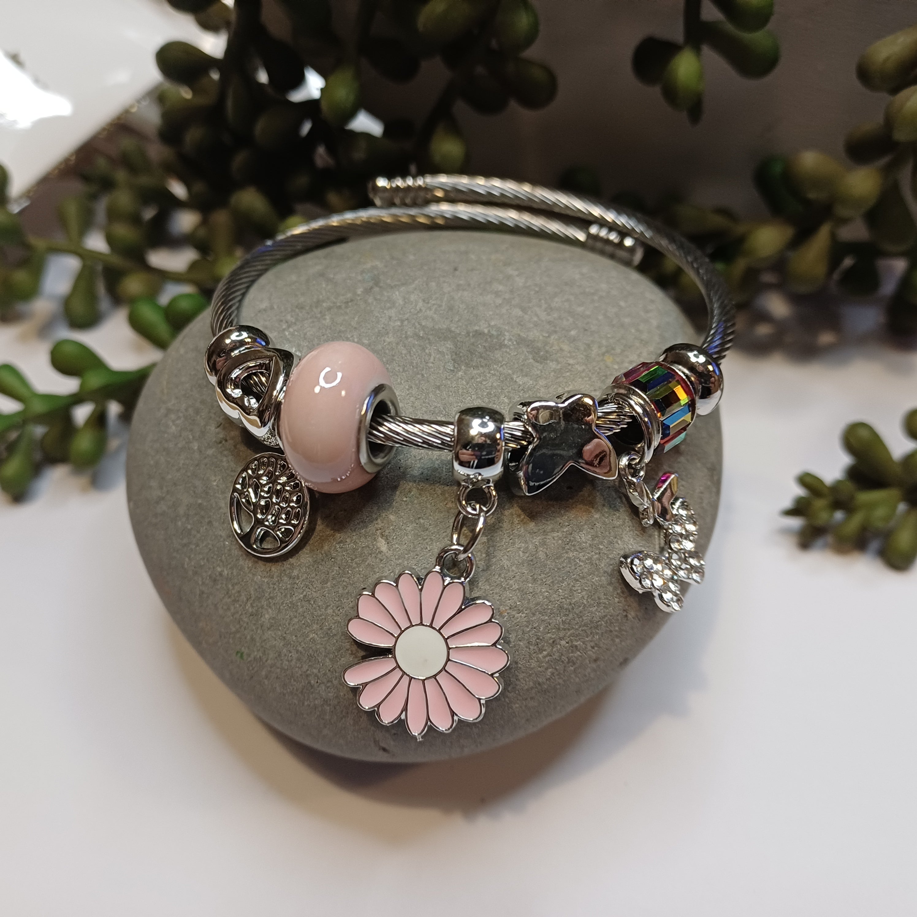 Daisy Charm Bangle