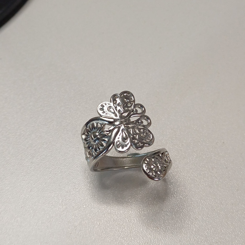 BEAUTIFUL GARDEN RING