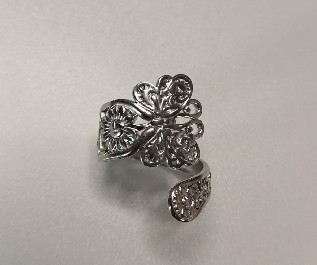 BEAUTIFUL GARDEN RING